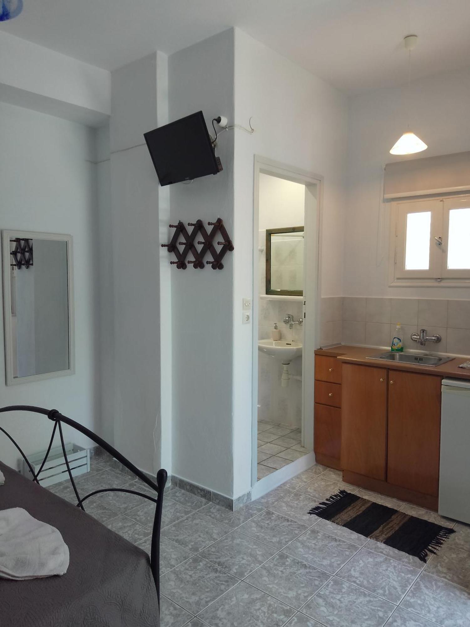 Alexandra Studios Apartment